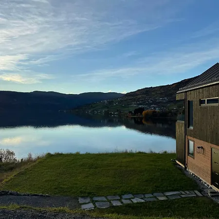 Leilighet Top-floor Lakefront Near *