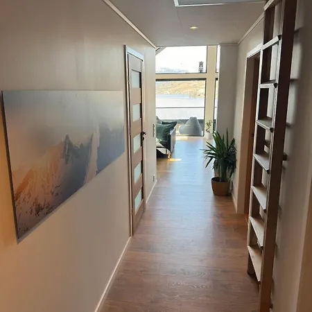 Apartment Modern Gem At Hafslovatnet