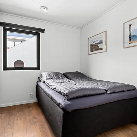 Leilighet Top-floor Lakefront Near *