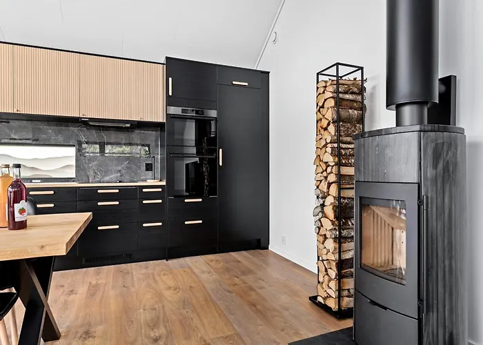 Top-floor Lakefront Near Apartment Hafslo