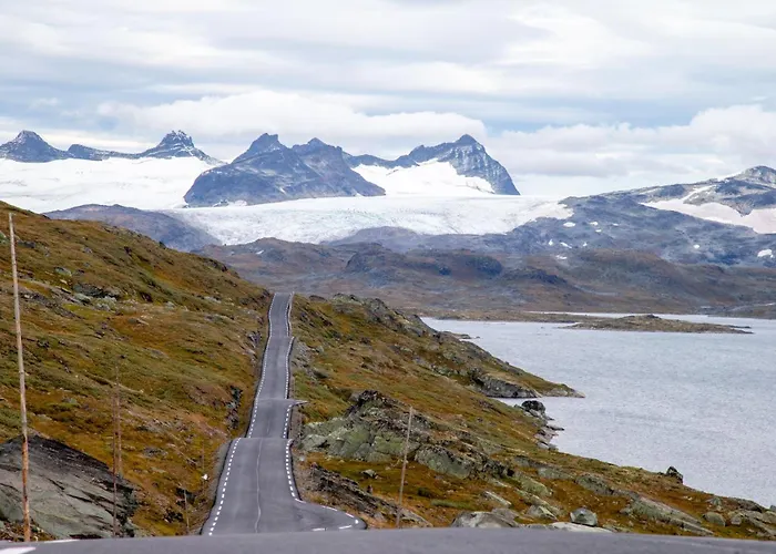 Top-floor Lakefront Near * Hafslo