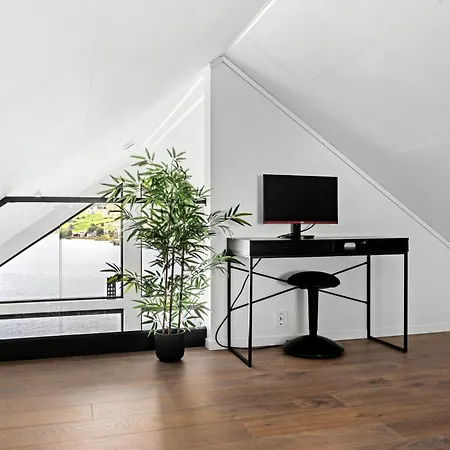 Top-floor Lakefront Near * Hafslo