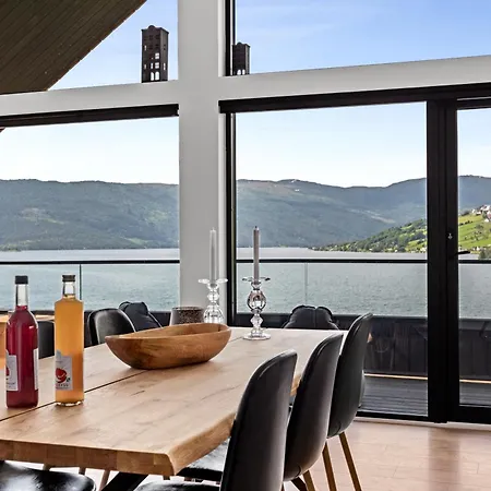 Apartamento Stunning Lakefront Apartment With Panoramic Views Hafslo