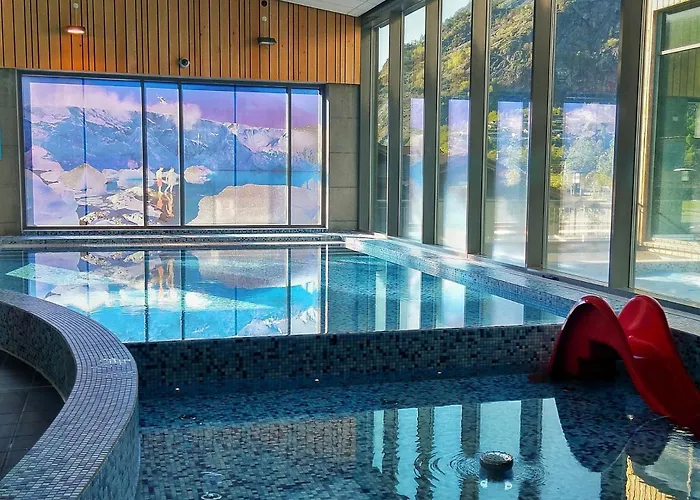 Apartamento Stunning Lakefront Apartment With Panoramic Views
