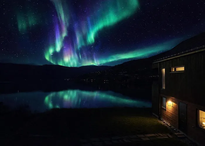 Stunning Lakefront Apartment With Panoramic Views Hafslo